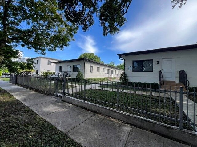 Property Photo: 2121 SW 14th Ter 5 FL 33145