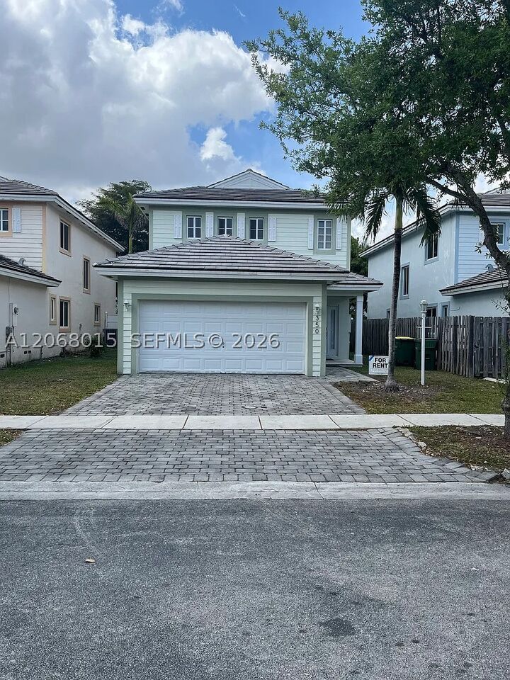 Property Photo:  350 NE 31st Ter  FL 33033 