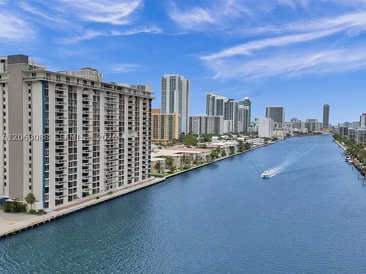 Property Photo: 1600 S Ocean Dr 14F FL 33019