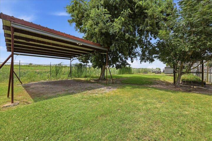 Property Photo: Tr 87C &Amp 87D Rainbow Ln TX 77642
