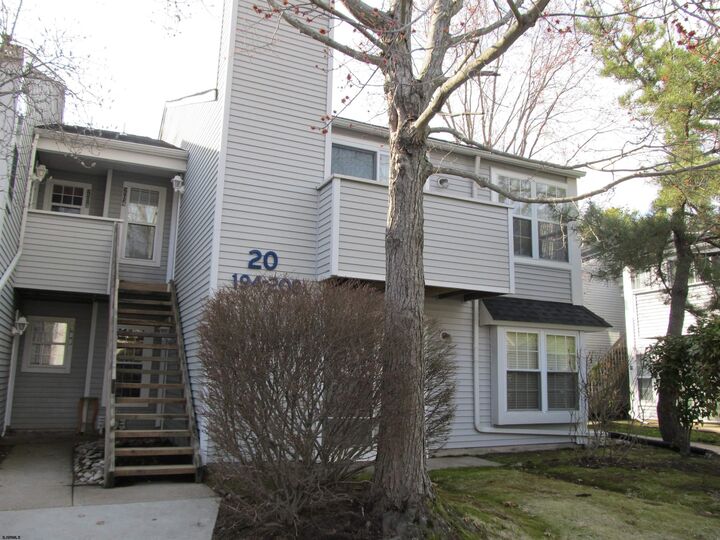 Property Photo: 204 Meadow Ridge Dr 204 NJ 08205