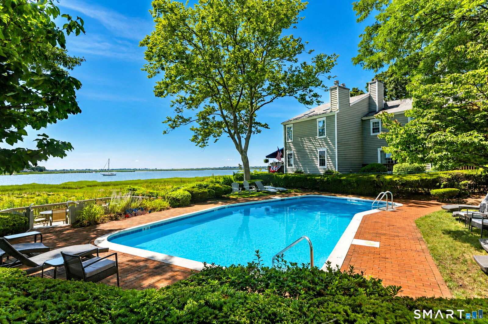 Property Photo:  106 Ferry Court 106  CT 06614 