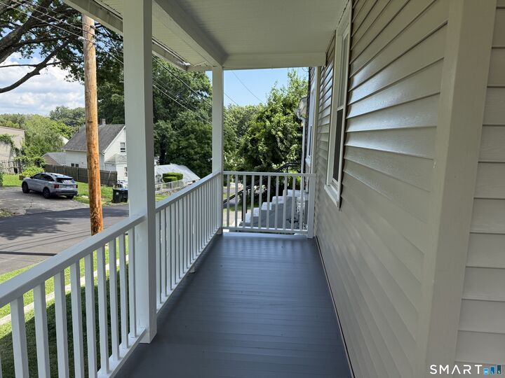 Property Photo:  287 Old Stratfield Road  CT 06825 