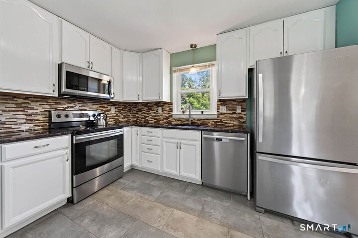 Property Photo:  6 Ridge Road  CT 06483 