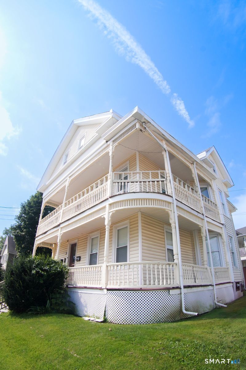 Property Photo: 74 South 3rd Street 3 CT 06451