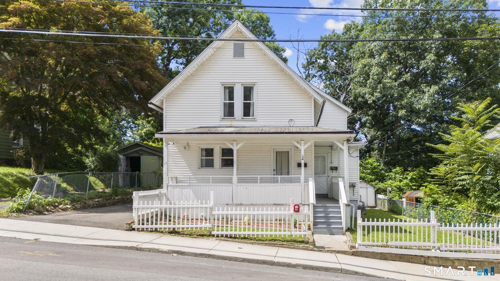 Property Photo:  44 Piedmont Street  CT 06706 