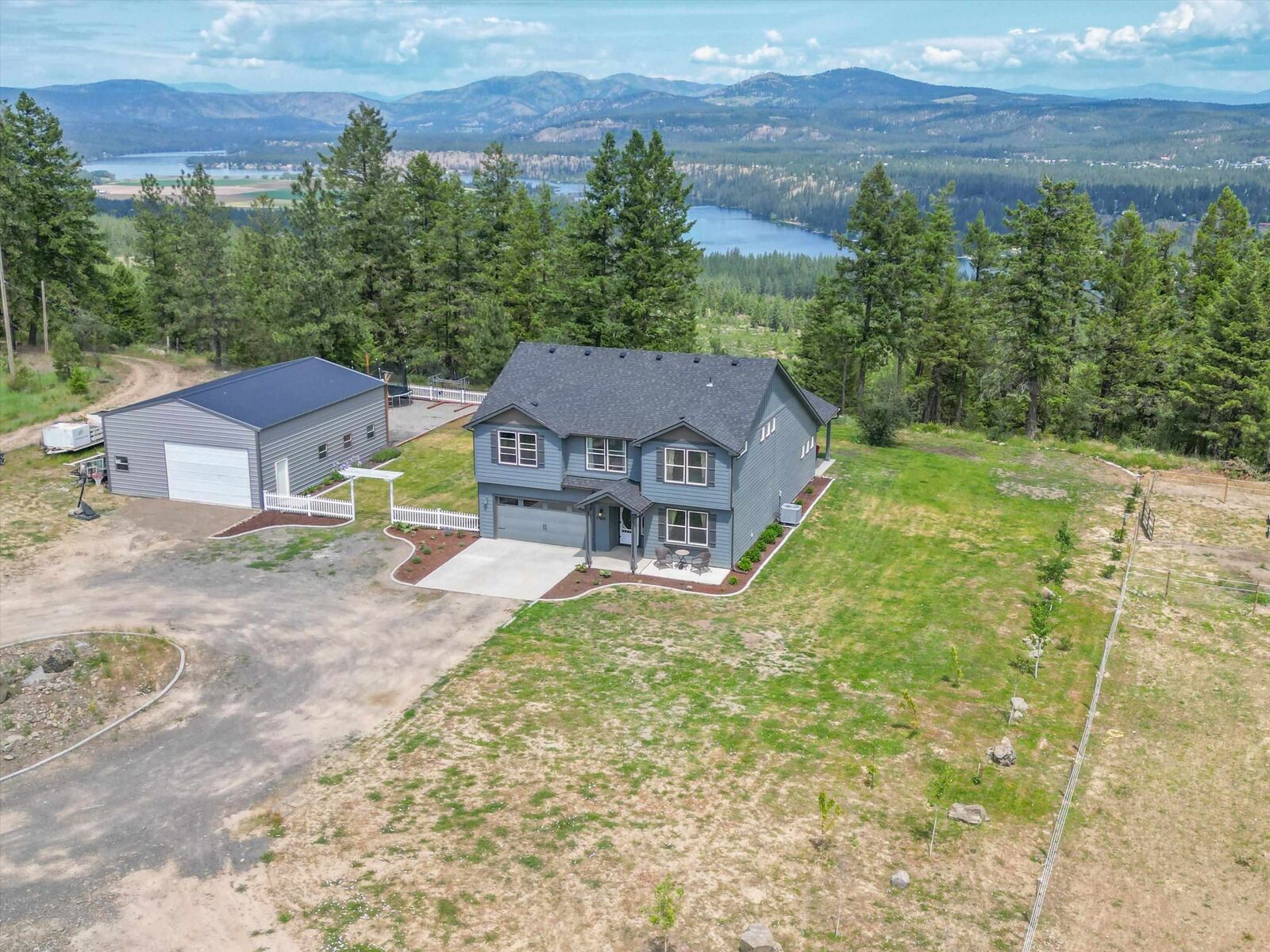 Property Photo:  13616 W Pine Bluff Rd  WA 99026 