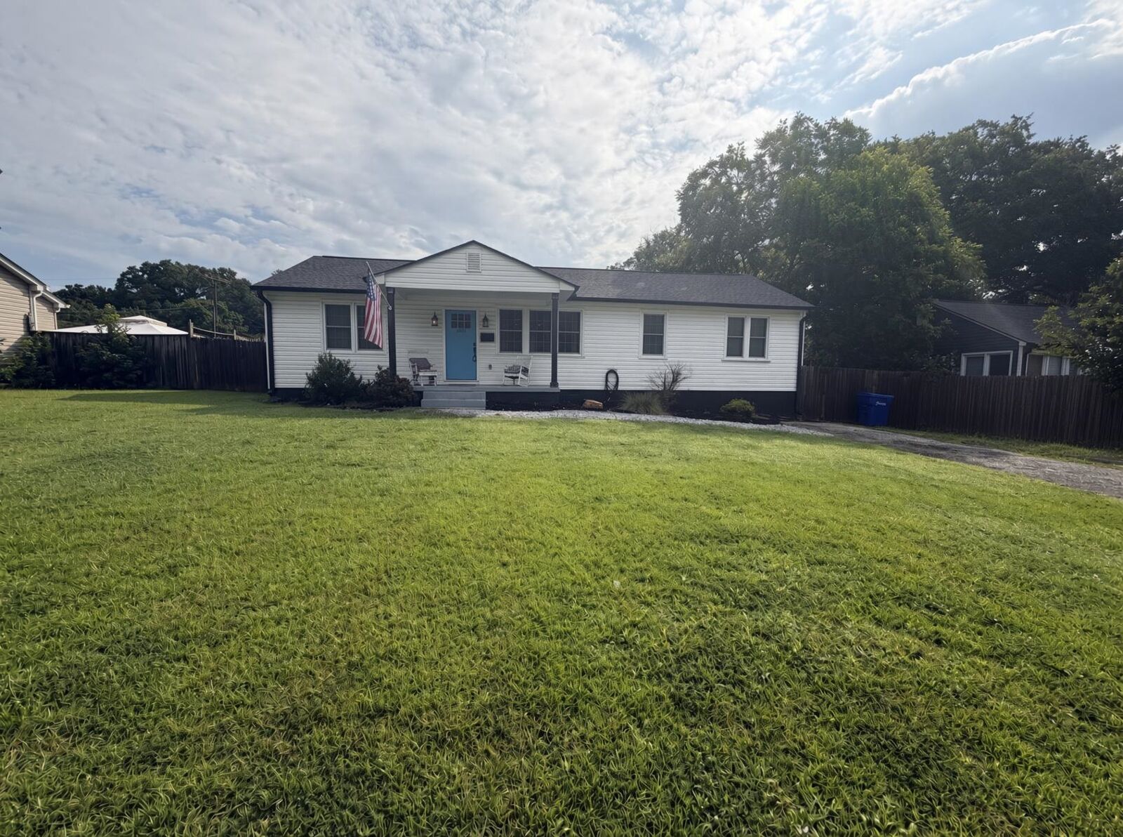 Property Photo:  1565 White Oak Street  SC 29307 
