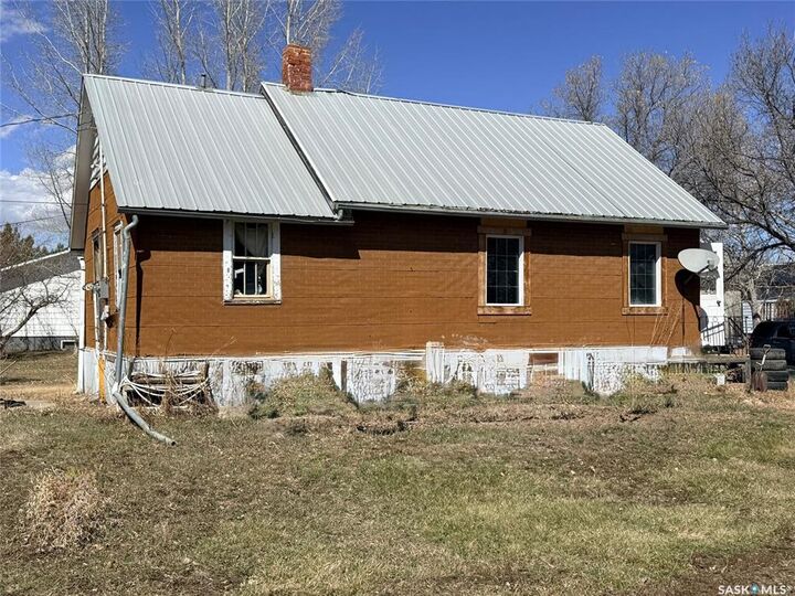 Property Photo: 110 3rd Street E SK S0L 2L0