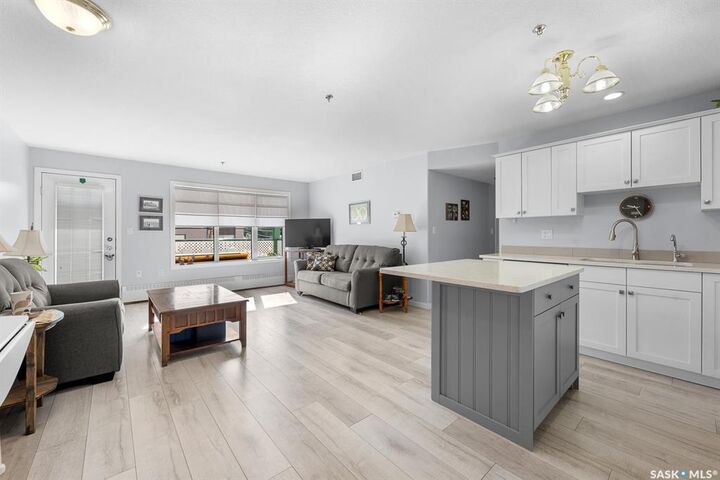 Property Photo:  205 McIntyre Street 207  SK S4R 3B7 