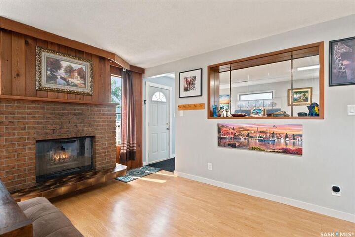 Property Photo: 310 Douglas Crescent SK S7L 4T4