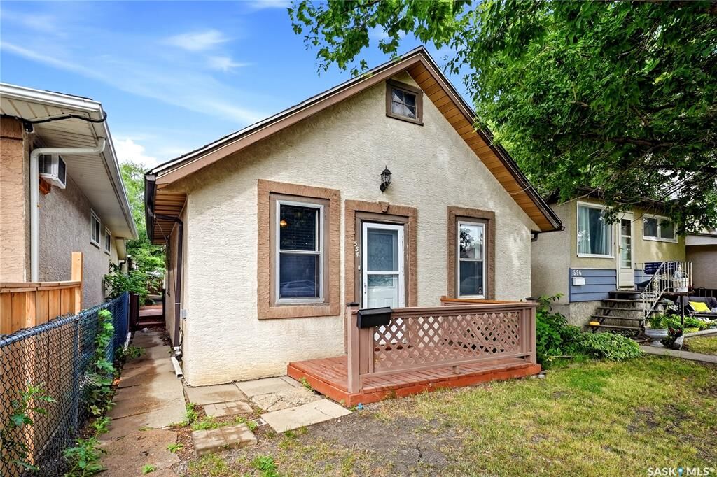 Property Photo:  558 Osler Street  SK S4R 1W1 