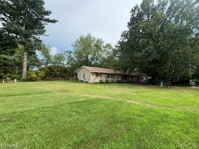 Property Photo:  1192 N Main Street  NC 27284 