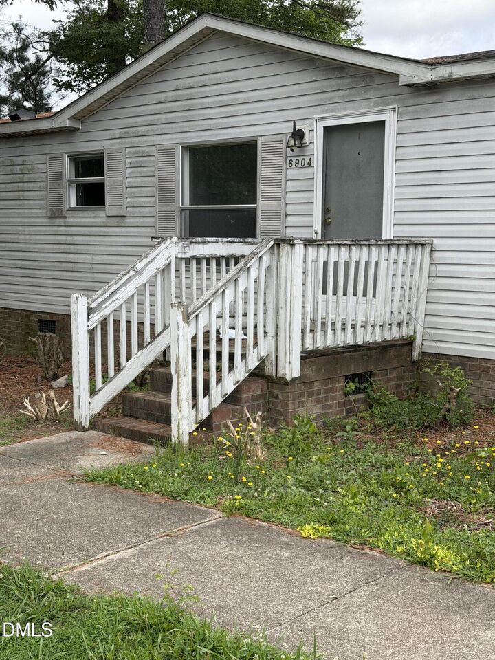 Property Photo: 6904 Agea Lane NC 27591