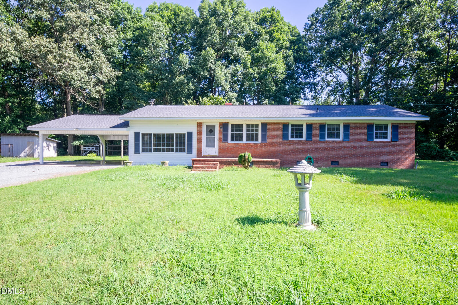 Property Photo: 942 Clyde Underwood Road NC 27344