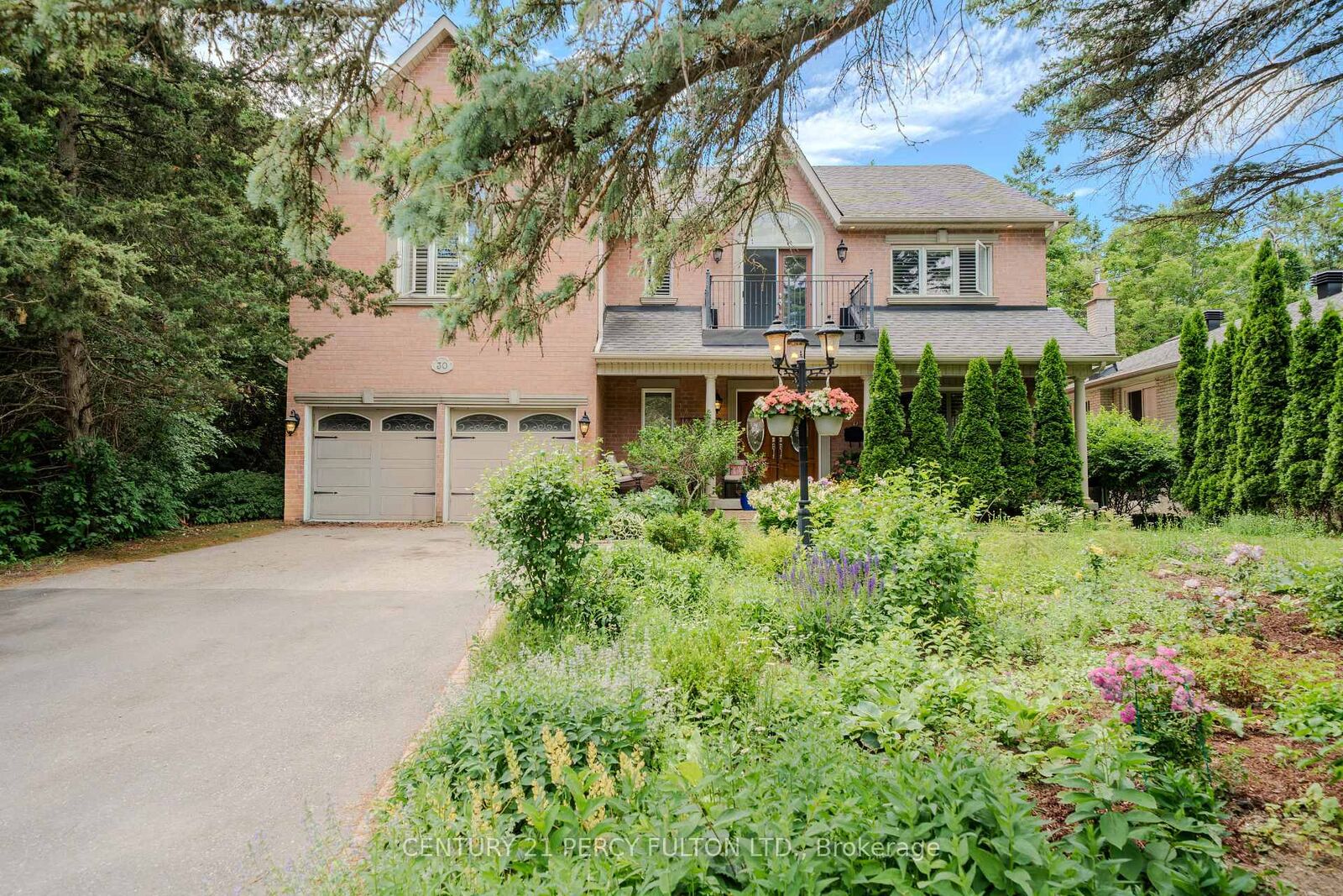 Property Photo: 30 Willowgate Drive ON L3P 1G3