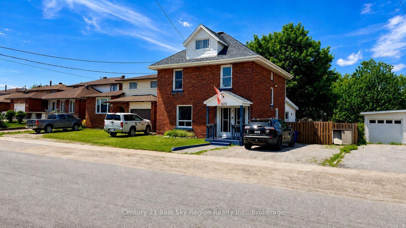 Photo de la propriété: 647 Douglas Street ON P1B 5N9