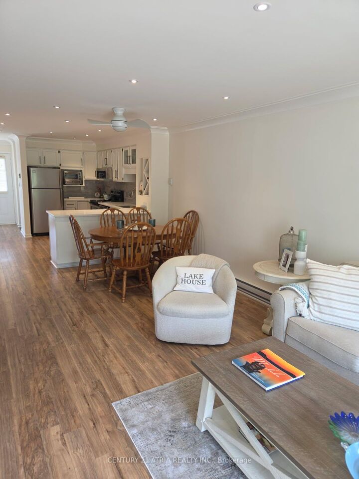 Property Photo: 4 Paradise Boulevard 24 ON L0K 1B0