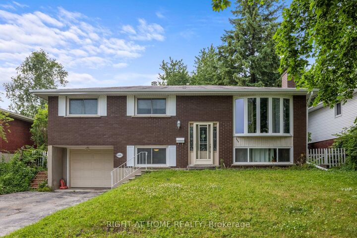 Property Photo:  695 Glen Forrest Boulevard Upper  ON N2L 4K7 