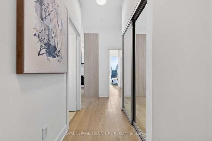 Property Photo: 15 Mercer Street 4005 ON M5V 0T8