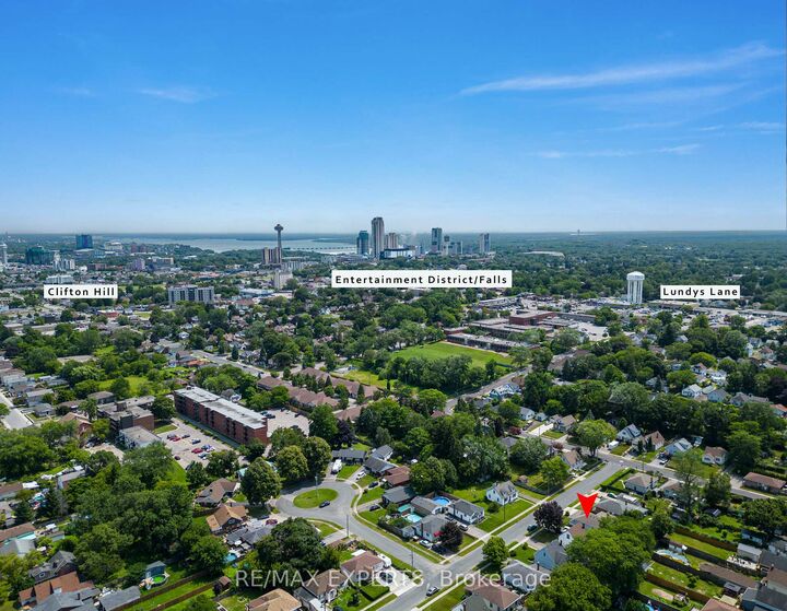 Property Photo:  5583 Hillsdale Avenue  ON L2G 4T8 
