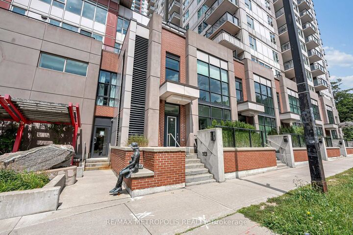 180 Borough Drive — photo 1