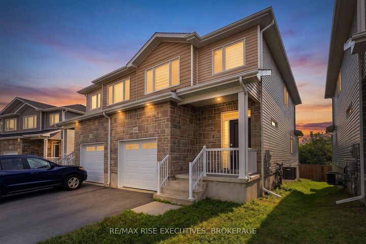 1233 Max Crescent — photo 1