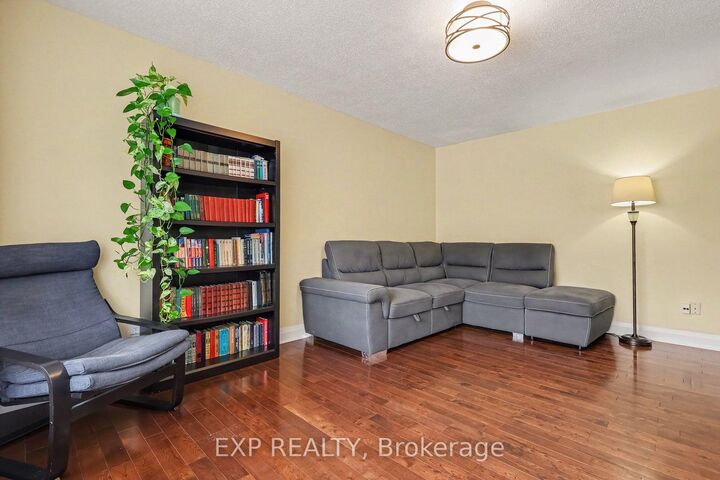 Property Photo: 1594 Fortier Street 26 ON K1T 1T7