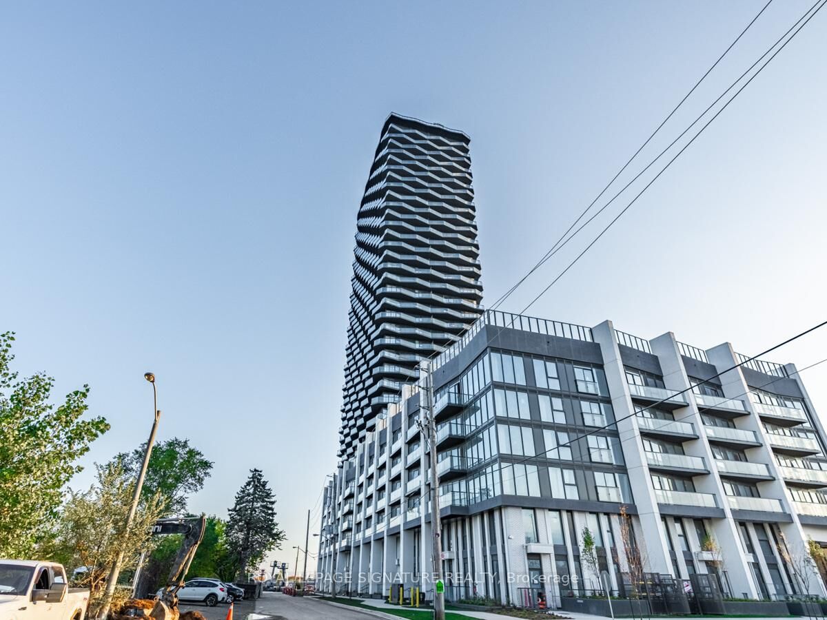 Property Photo:  36 Zorra Street 805  ON M8Z 4Z7 