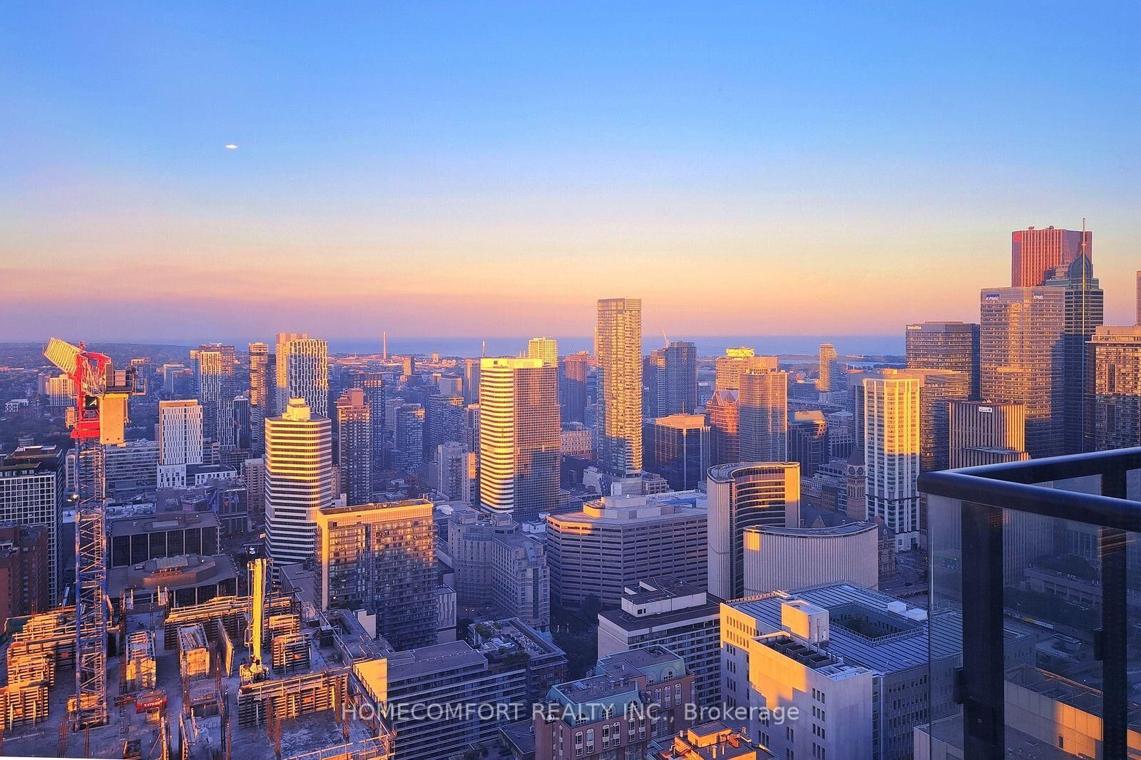 Property Photo: 488 University Avenue 4703 ON M5G 0C1