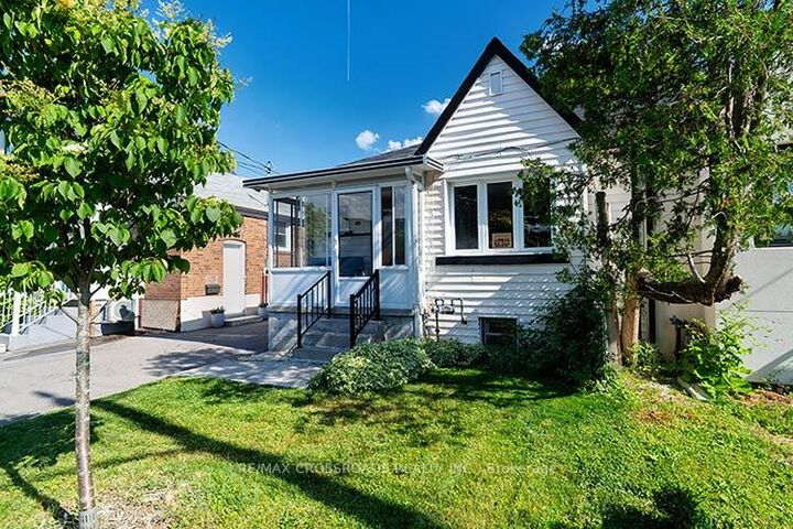 Property Photo: 65 Manitoba Street ON M8Y 1E1