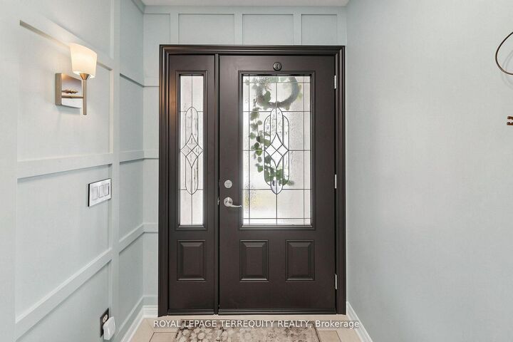 Property Photo: 29 Rose Glen Crescent ON L0S 1T0