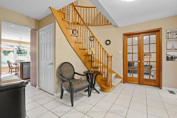Property Photo: 11 Canmore Boulevard ON M1C 3T3