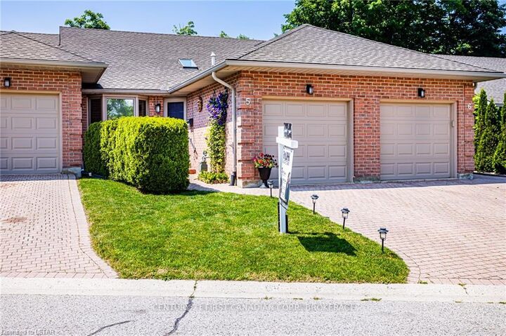 Property Photo:  90 Ontario Street S 5  ON N0M 1T0 