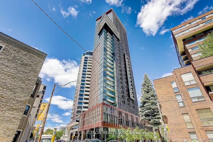 32 Davenport Road 106 — photo 1