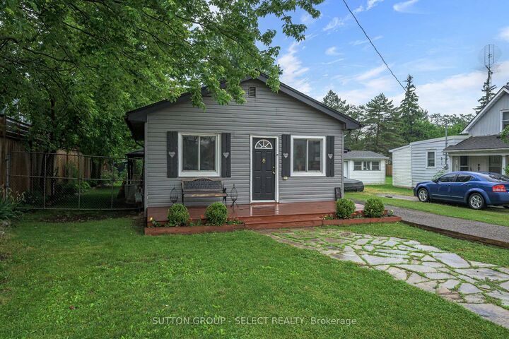 Property Photo:  152 Elm Street  ON N0L 2P0 