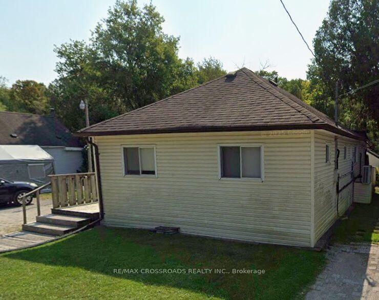Property Photo: 368 Cedar Valley Boulevard ON L1G 3W3
