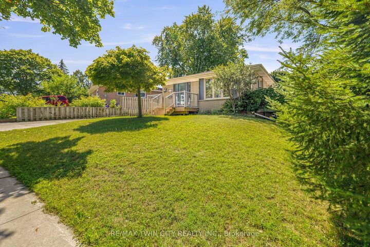 Property Photo:  160 Woodlawn Avenue  ON N3R 5H4 