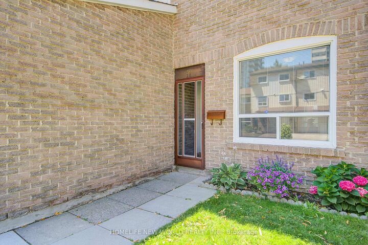 Property Photo: 44 Chester Le Boulevard 39 ON M1W 2M8