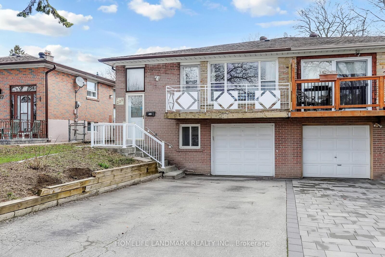 Property Photo:  225 Pineway Boulevard  ON M2H 1B5 