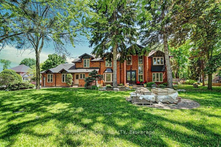 Property Photo:  4326 Bridlepath Trail  ON L5L 3K4 