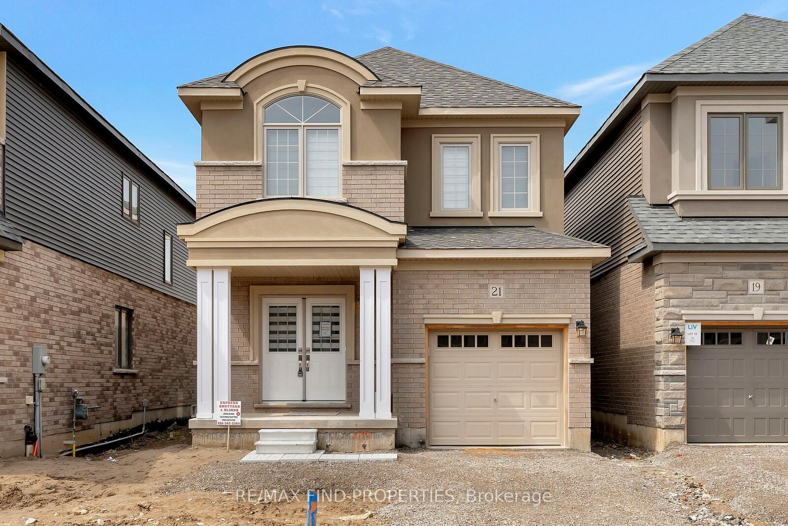 Property Photo: 21 Dennis Avenue ON N3V 0C1