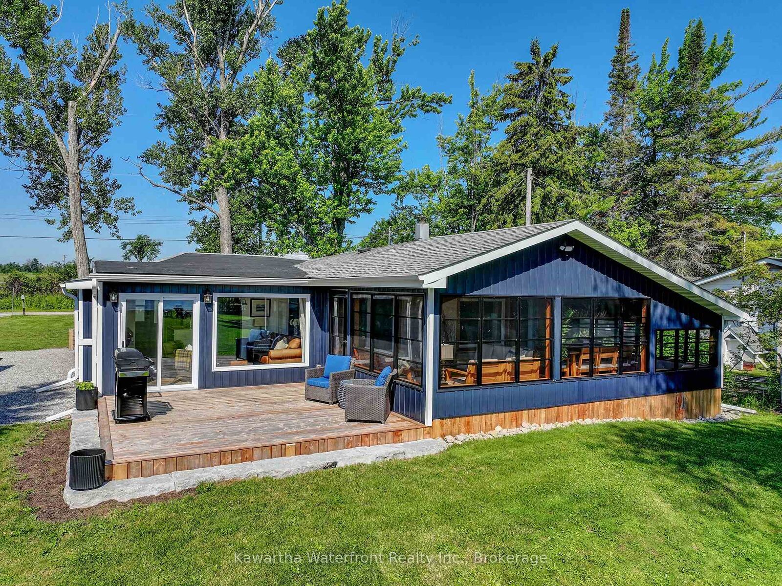 Property Photo: 14 Gillis Street ON K0M 1G0