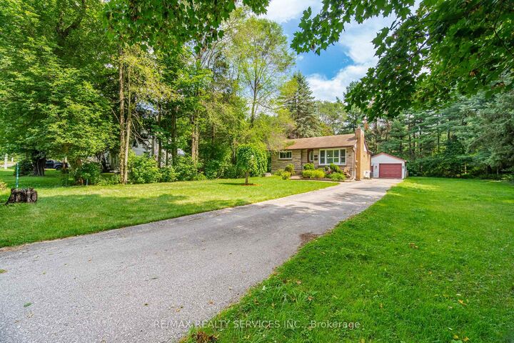 Property Photo: 43 Maple Avenue ON L7C 1J5