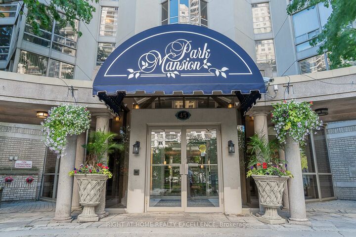 45 Kingsbridge Garden Circle 2410 — photo 1