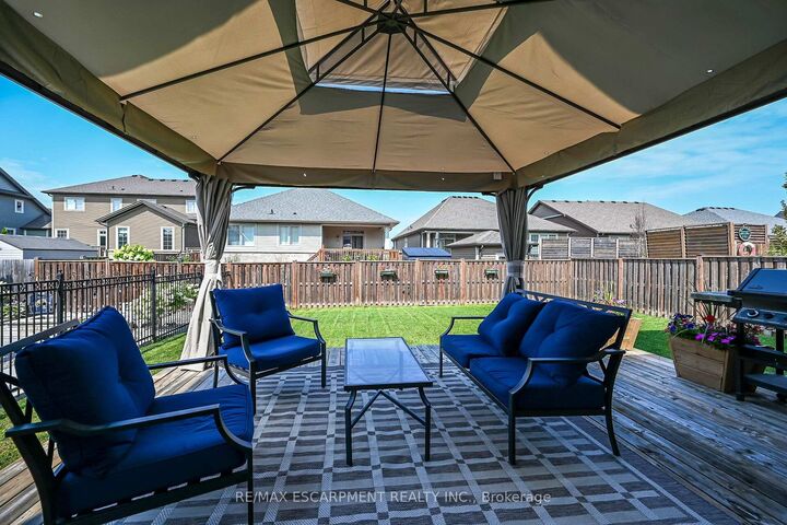 Property Photo:  100 Anastasia Boulevard  ON L0R 2A0 