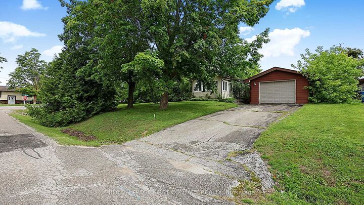 Property Photo: 43 Fittons Road W ON L3V 3T7