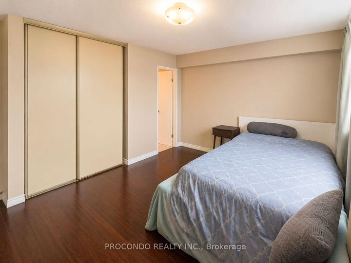 Property Photo:  45 Silver Springs Boulevard 1709 Master Bedroom  ON M1V 1R2 