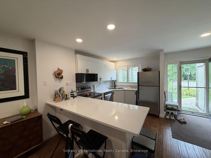 Property Photo: 589 Oxbow Crescent ON L9Y 5B4