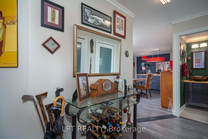Property Photo: 40 Arthur Street 703 ON K1R 7T5